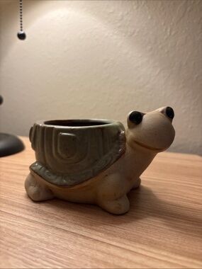 Turtle pot